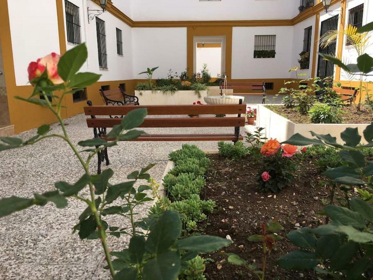 Apartamento Jardin De Santa Paula Sevilla Eksteriør billede